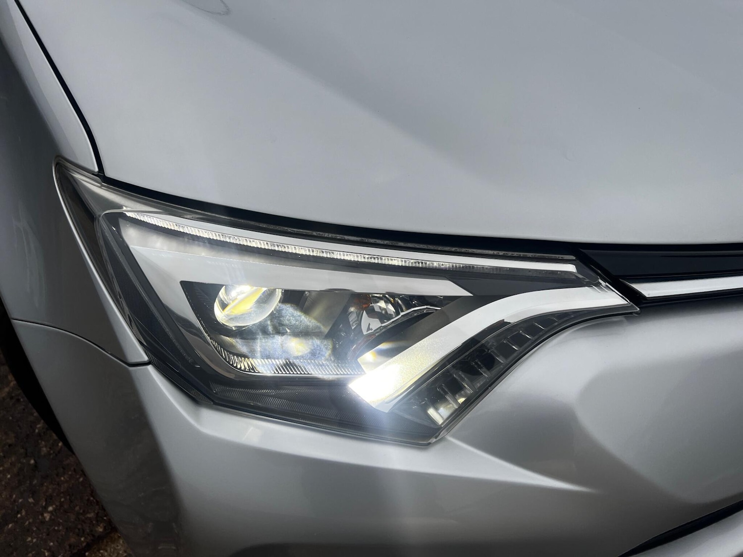 Used Toyota RAV4 2016 for sale - 76997743: Photo 46