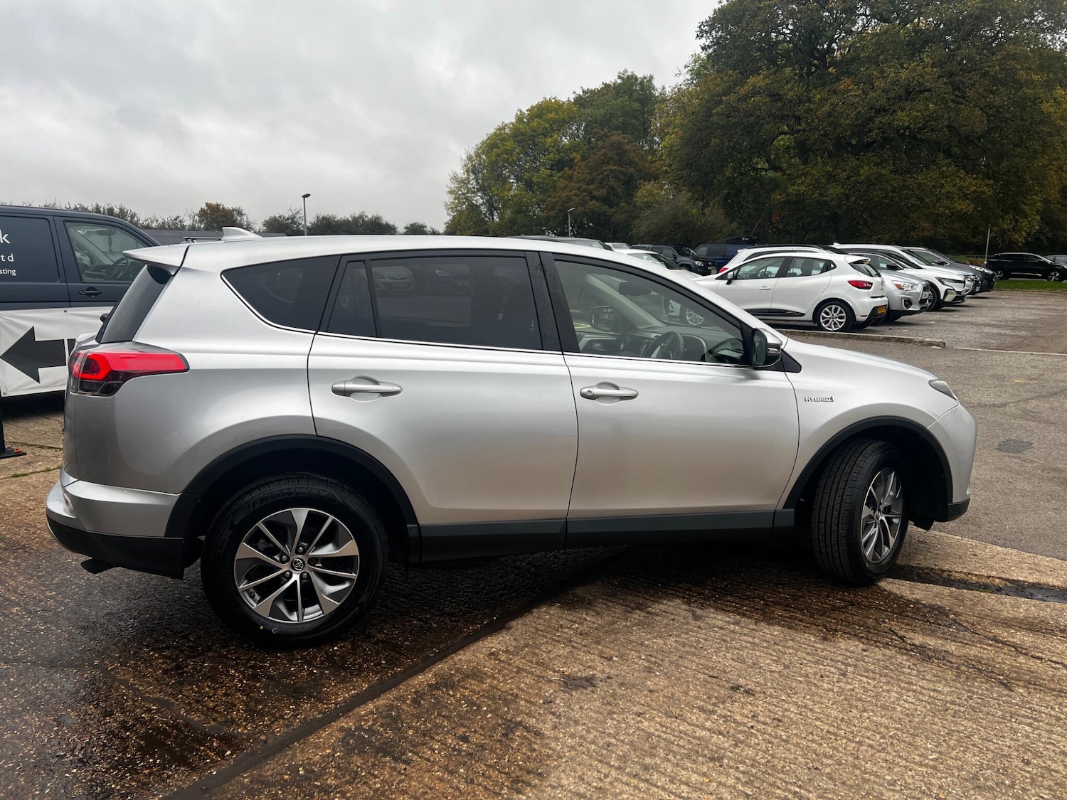Used Toyota RAV4 2016 for sale - 76997743: Photo 8