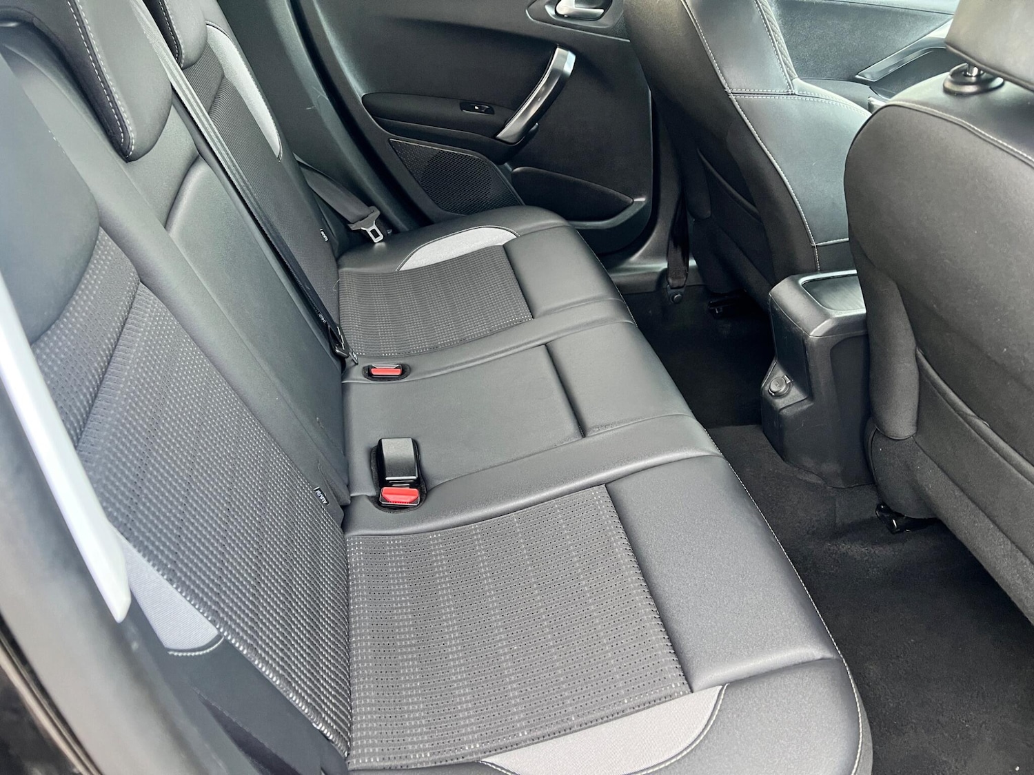 Used Peugeot 2008 2018 for sale - 77550317: Photo 13