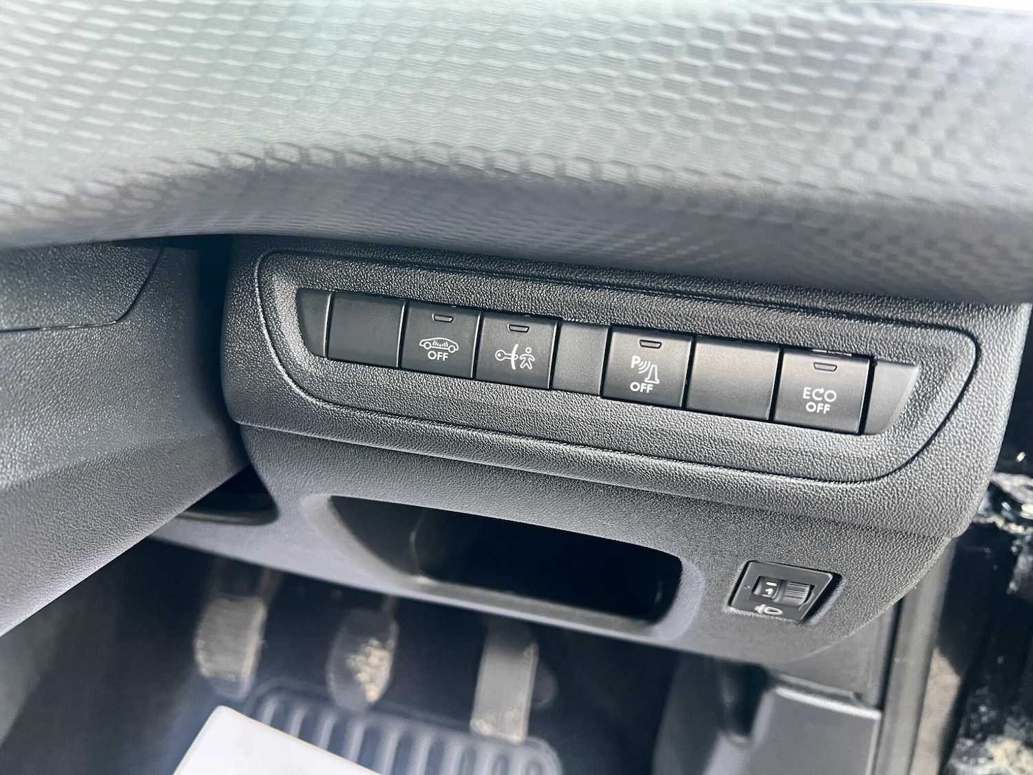 Used Peugeot 2008 2018 for sale - 77550317: Photo 14