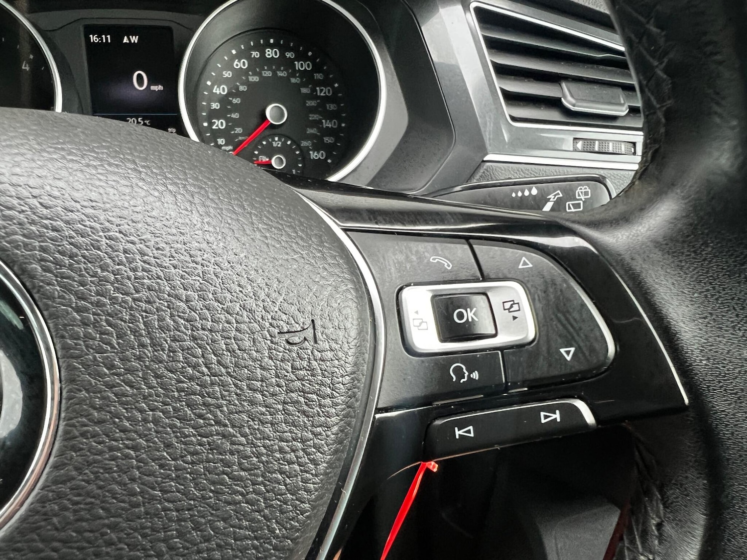 Used Volkswagen Tiguan 2016 for sale - 76584259: Photo 17