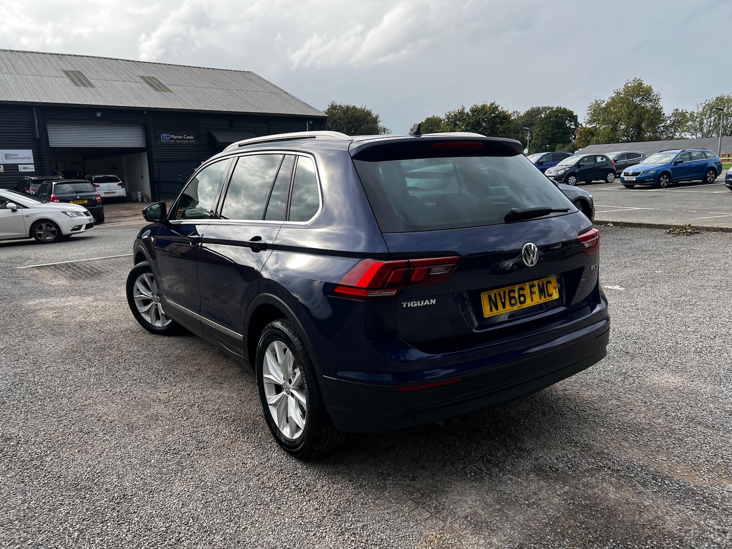 Used Volkswagen Tiguan 2016 for sale - 76584259: Photo 4