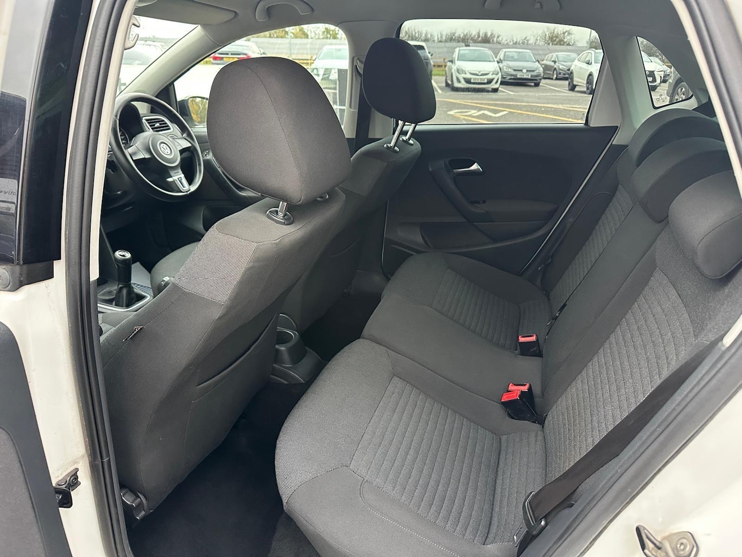 Used Volkswagen Polo 2011 for sale - 76727432: Photo 12