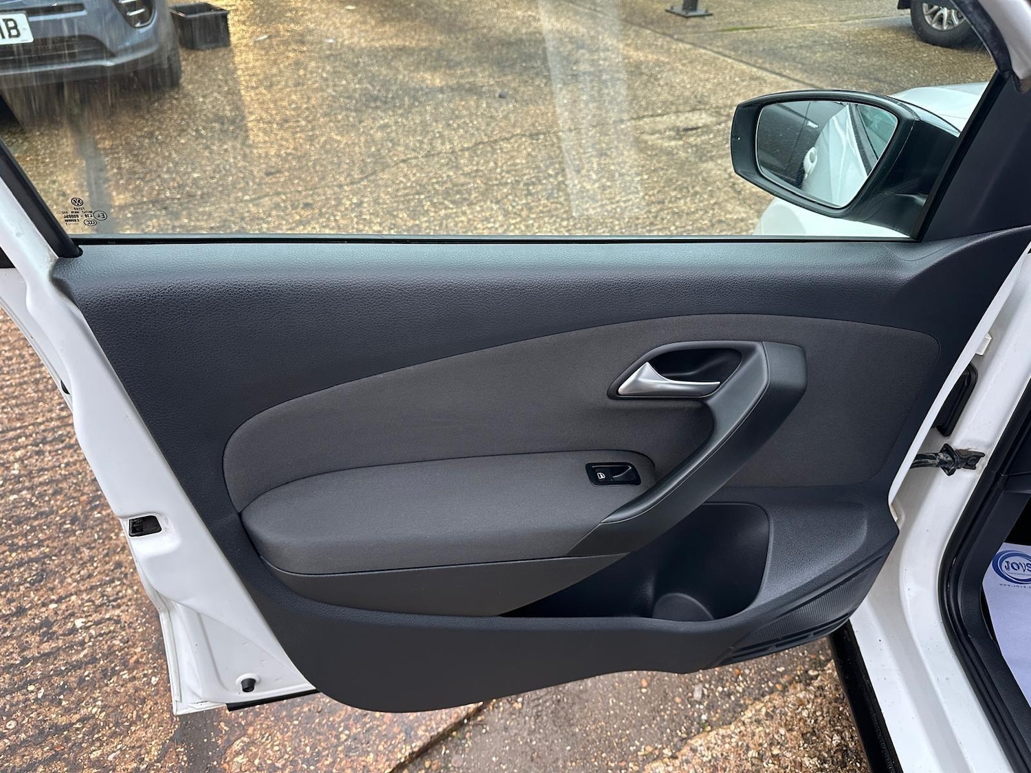 Used Volkswagen Polo 2011 for sale - 76727432: Photo 16