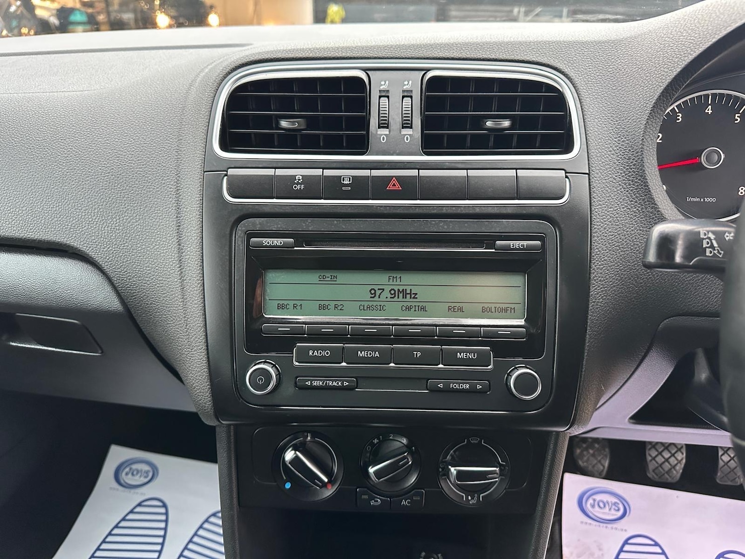 Used Volkswagen Polo 2011 for sale - 76727432: Photo 23