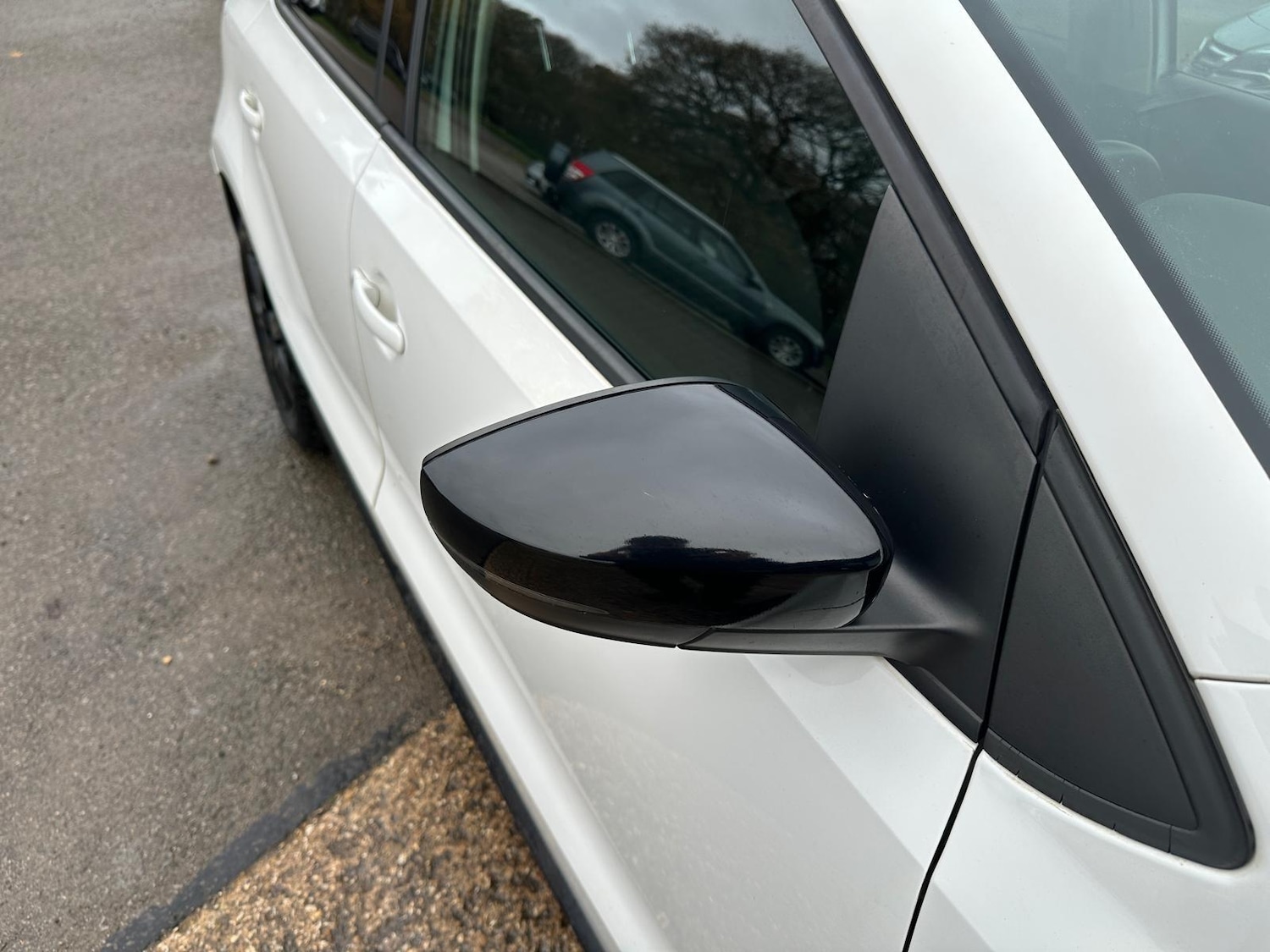 Used Volkswagen Polo 2011 for sale - 76727432: Photo 26