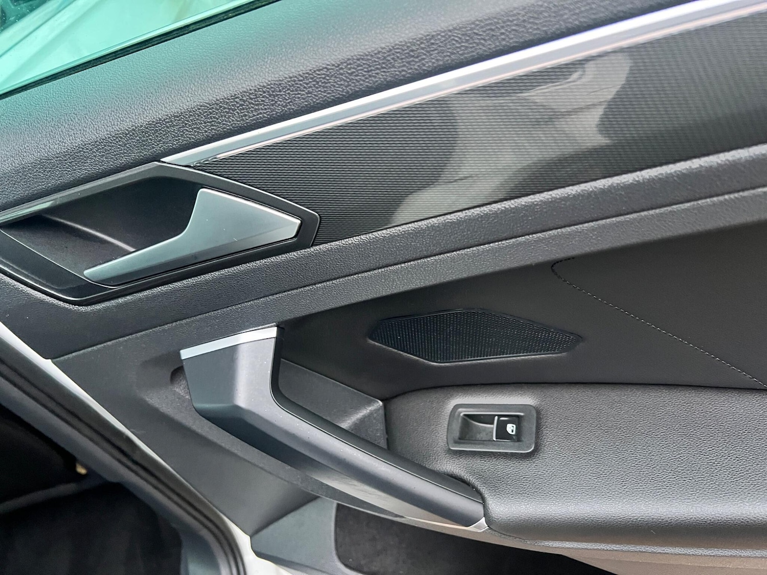 Used Volkswagen Tiguan 2017 for sale - 77456099: Photo 21