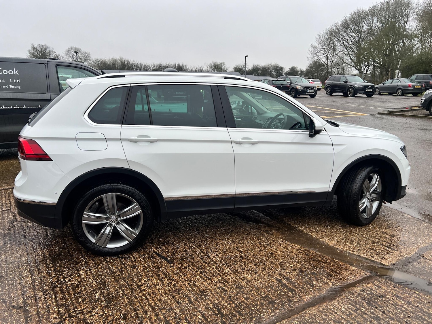 Used Volkswagen Tiguan 2017 for sale - 77456099: Photo 9