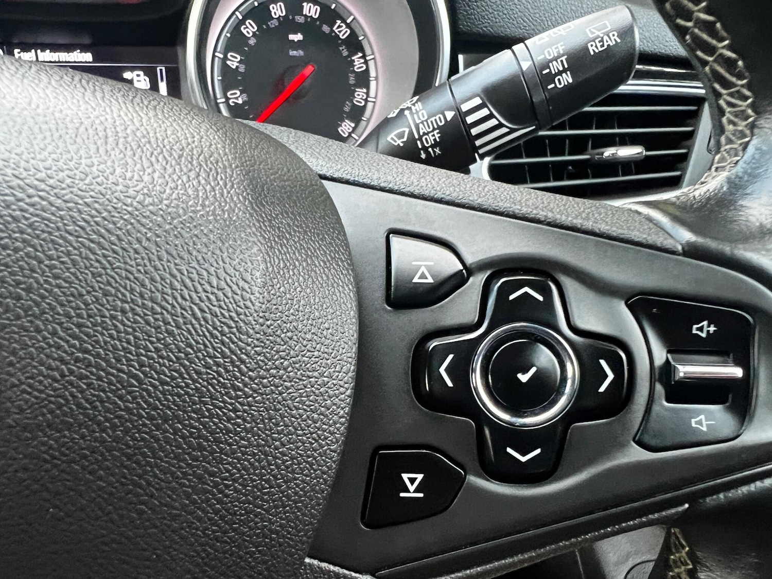 Used Vauxhall Astra 2017 for sale - 76752564: Photo 17