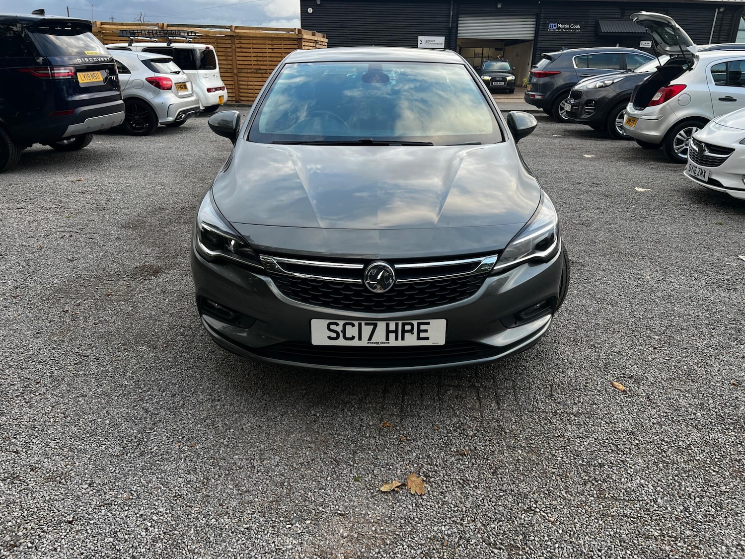 Used Vauxhall Astra 2017 for sale - 76752564: Photo 2