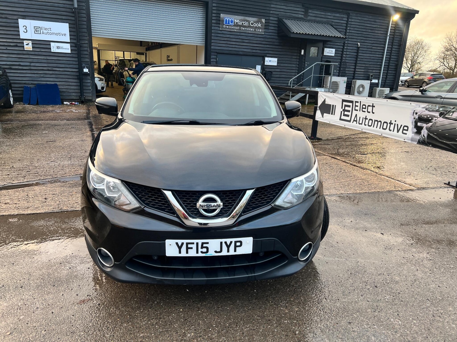 Used Nissan Qashqai 2015 for sale - 77479414: Photo 2