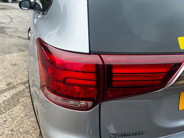 Used Mitsubishi Outlander 2018 for sale - 76270311: Photo 39
