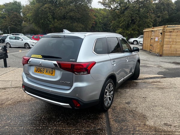 Used Mitsubishi Outlander 2018 for sale - 76270311: Photo 8