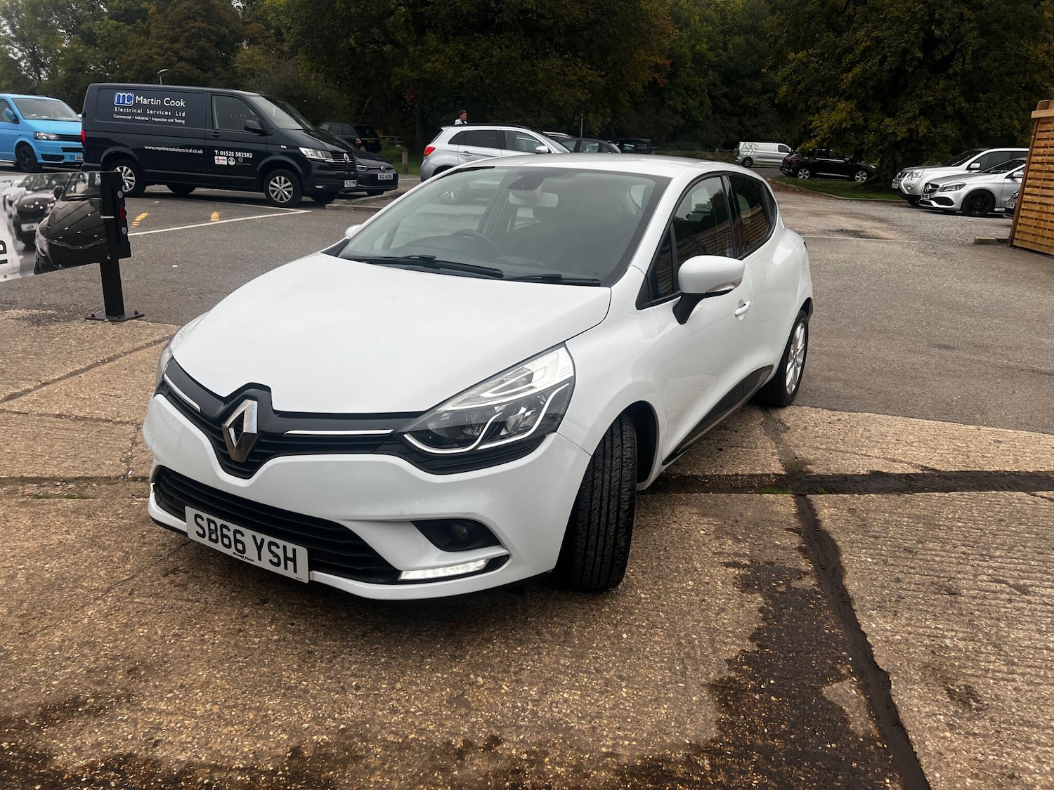 Used Renault Clio 2016 for sale - 76239968: Photo 3