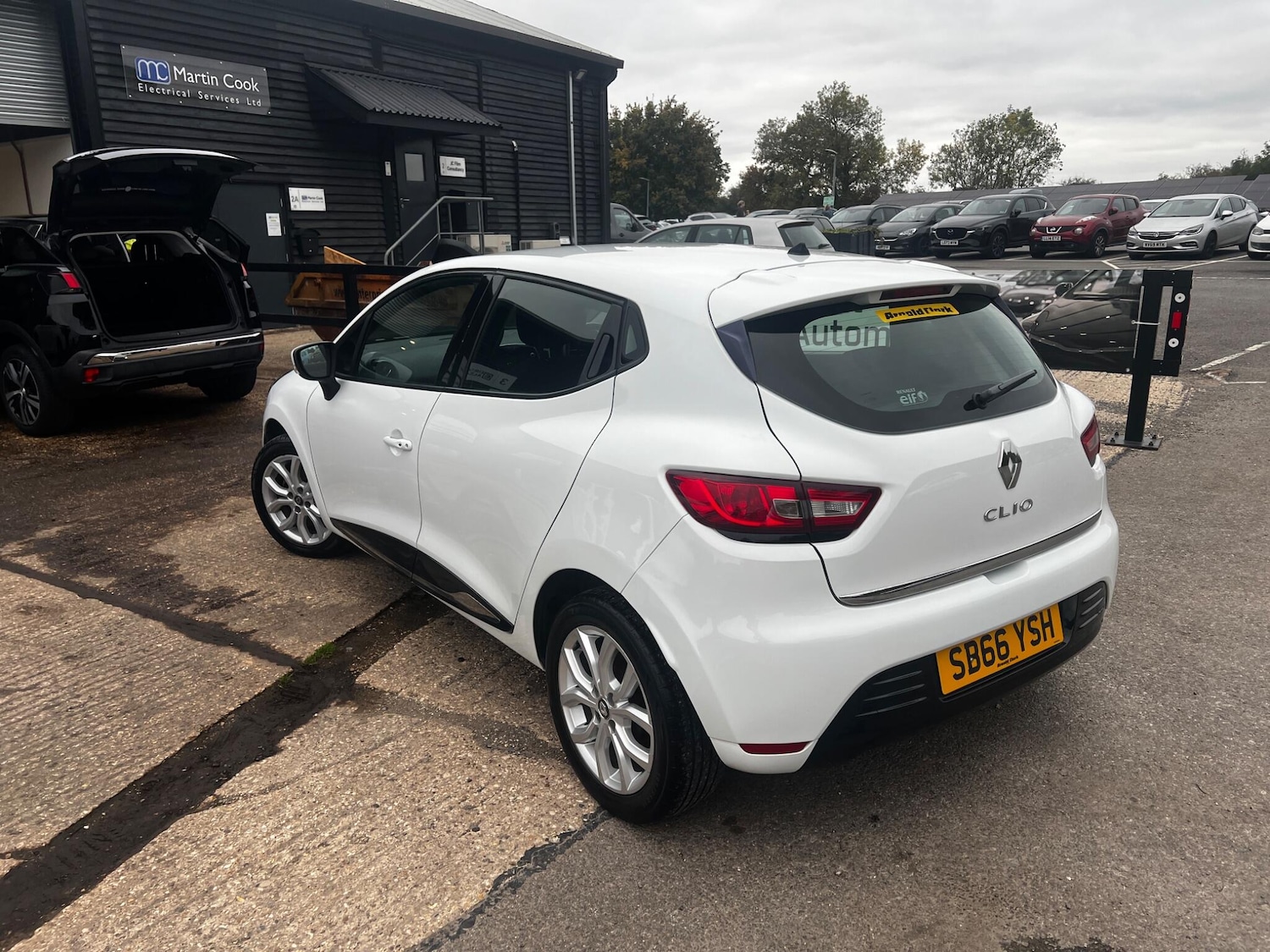 Used Renault Clio 2016 for sale - 76239968: Photo 4