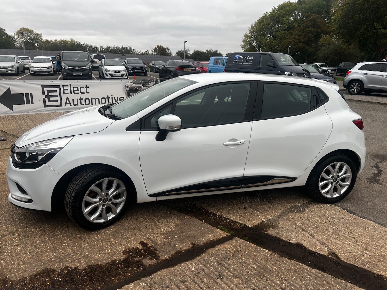 Used Renault Clio 2016 for sale - 76239968: Photo 5