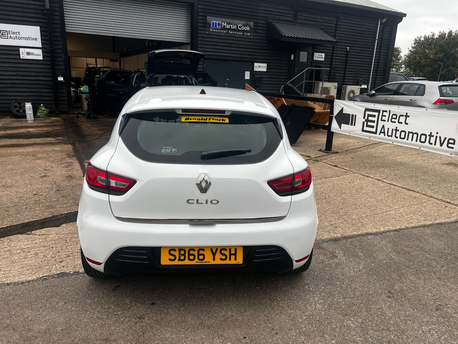 Used Renault Clio 2016 for sale - 76239968: Photo 6