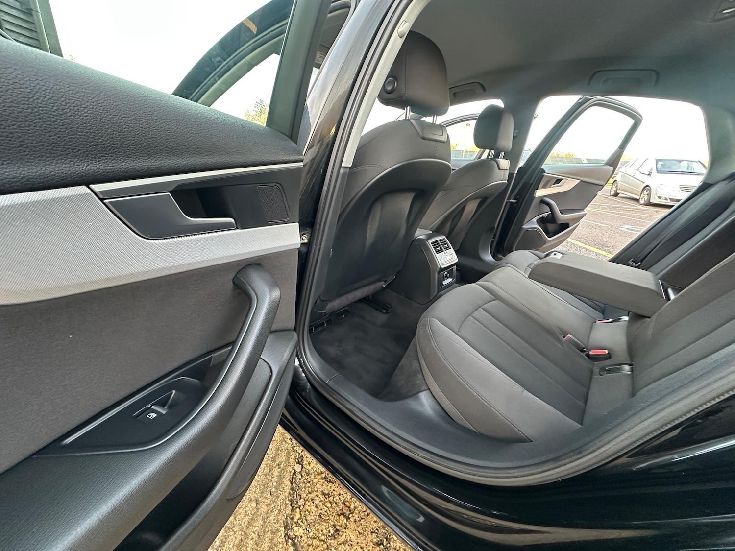 Used Audi A4 2017 for sale - 76952806: Photo 42