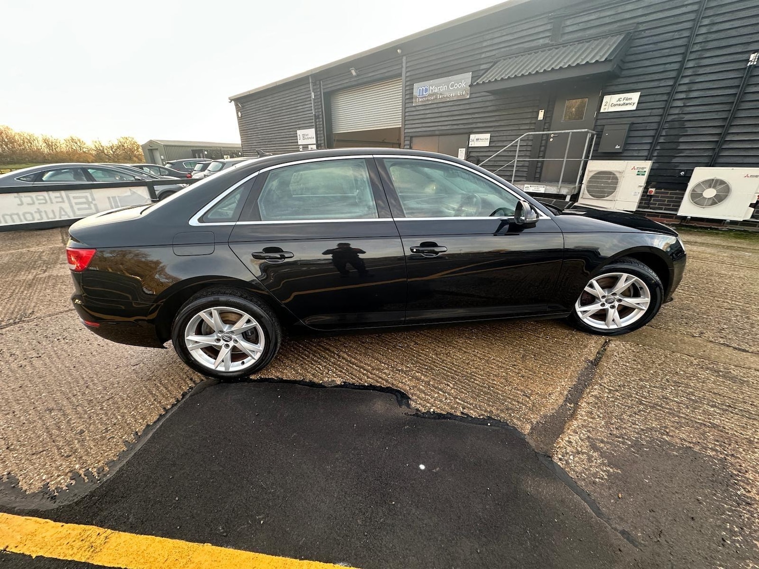 Used Audi A4 2017 for sale - 76952806: Photo 9