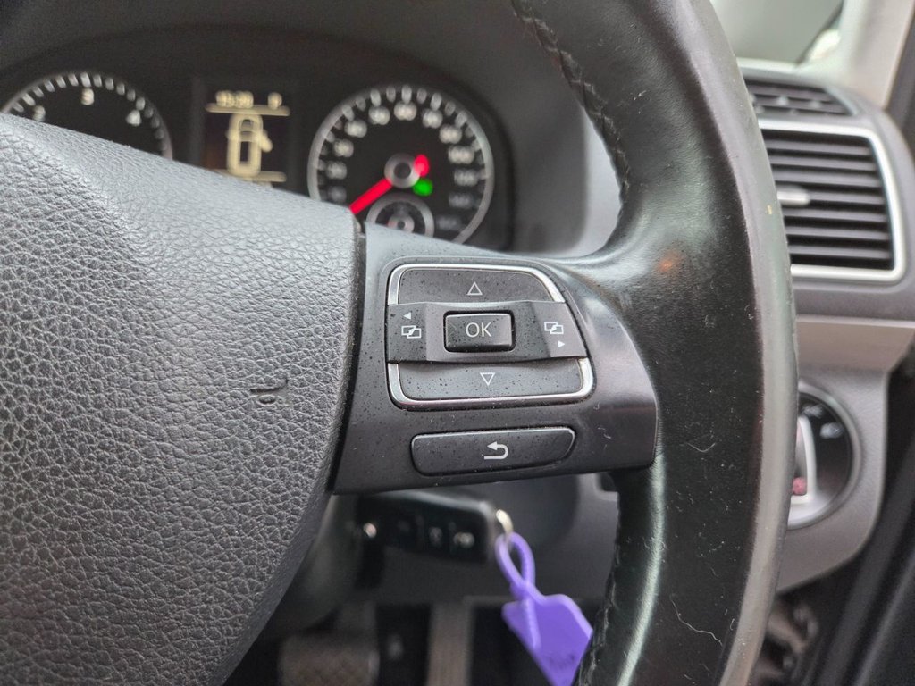 Used Volkswagen Touran 2012 for sale - 76481891: Photo 16