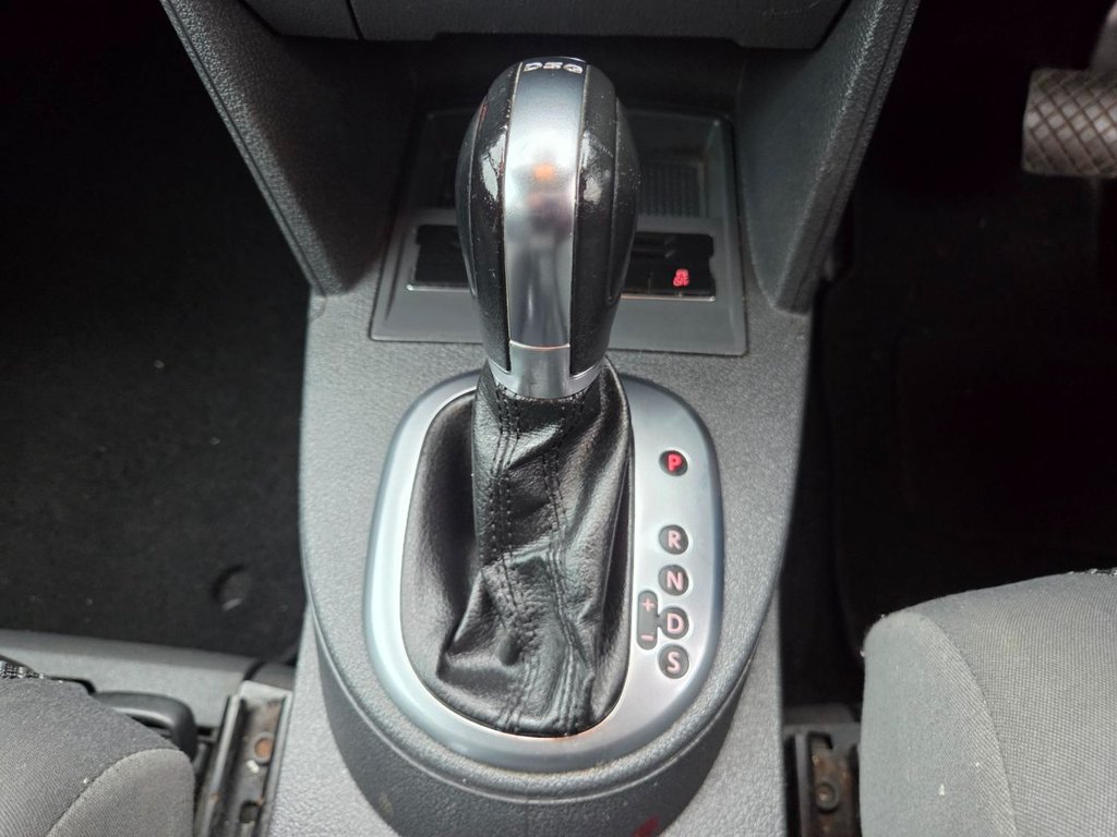 Used Volkswagen Touran 2012 for sale - 76481891: Photo 19