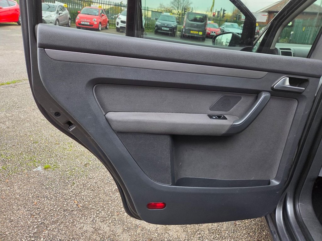 Used Volkswagen Touran 2012 for sale - 76481891: Photo 32