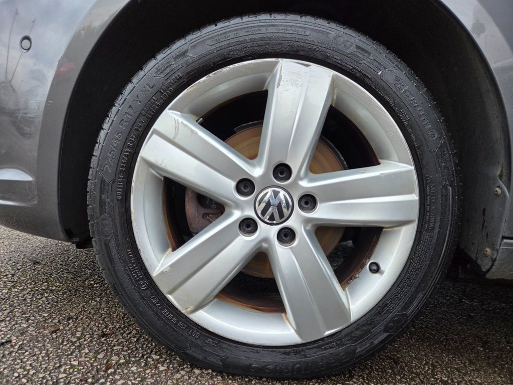 Used Volkswagen Touran 2012 for sale - 76481891: Photo 33