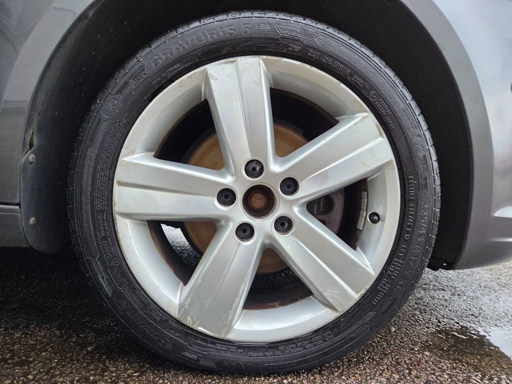 Used Volkswagen Touran 2012 for sale - 76481891: Photo 35