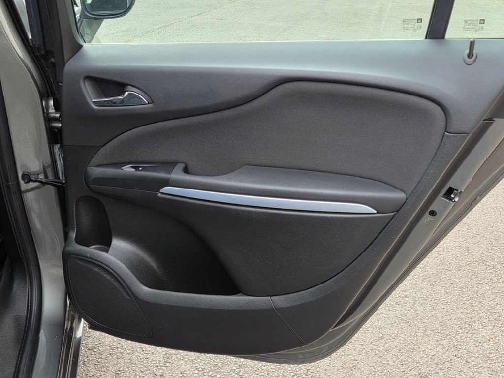 Used Vauxhall Zafira Tourer 2017 for sale - 76105504: Photo 31