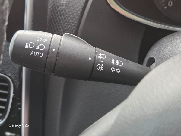 Used Renault Clio 2017 for sale - 75359142: Photo 18