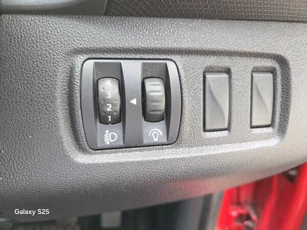 Used Renault Clio 2017 for sale - 75359142: Photo 21