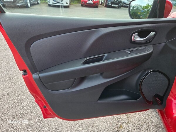 Used Renault Clio 2017 for sale - 75359142: Photo 29
