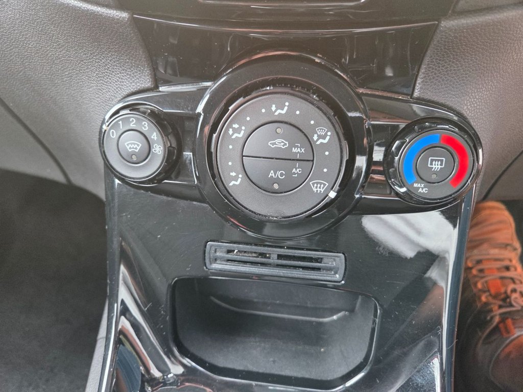Used Ford Fiesta 2013 for sale - 76356291: Photo 10