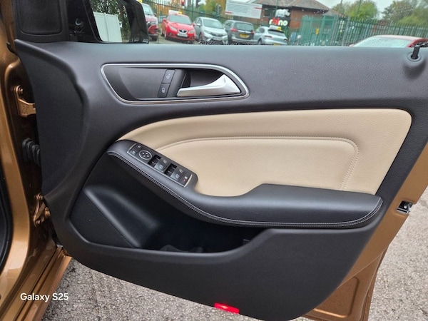Used Mercedes-Benz B Class 2013 for sale - 76256704: Photo 28