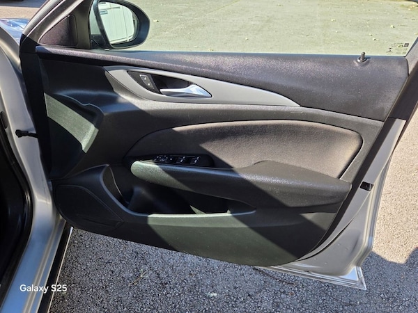 Used Vauxhall Insignia 2019 for sale - 76069154: Photo 27