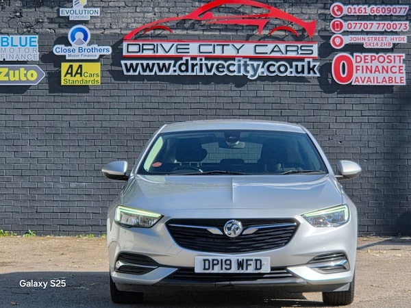 Used Vauxhall Insignia 2019 for sale - 76069154: Photo 2