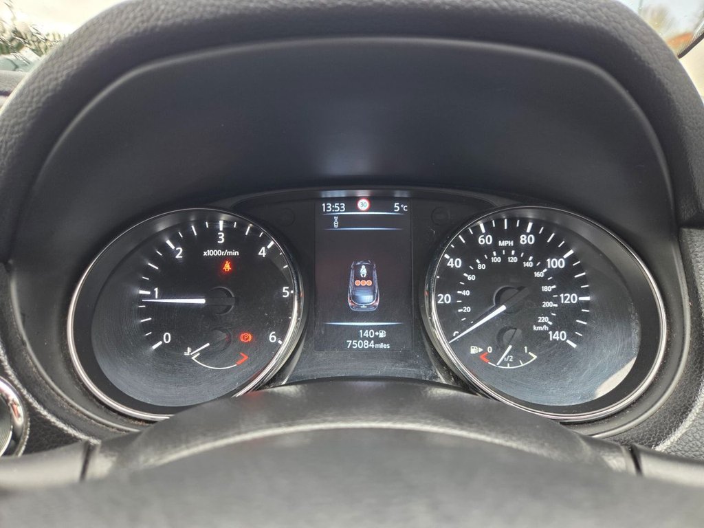 Used Nissan Qashqai 2015 for sale - 76686643: Photo 17