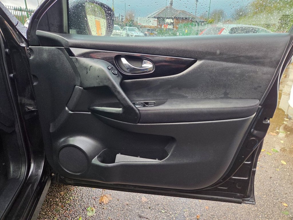 Used Nissan Qashqai 2015 for sale - 76686643: Photo 24