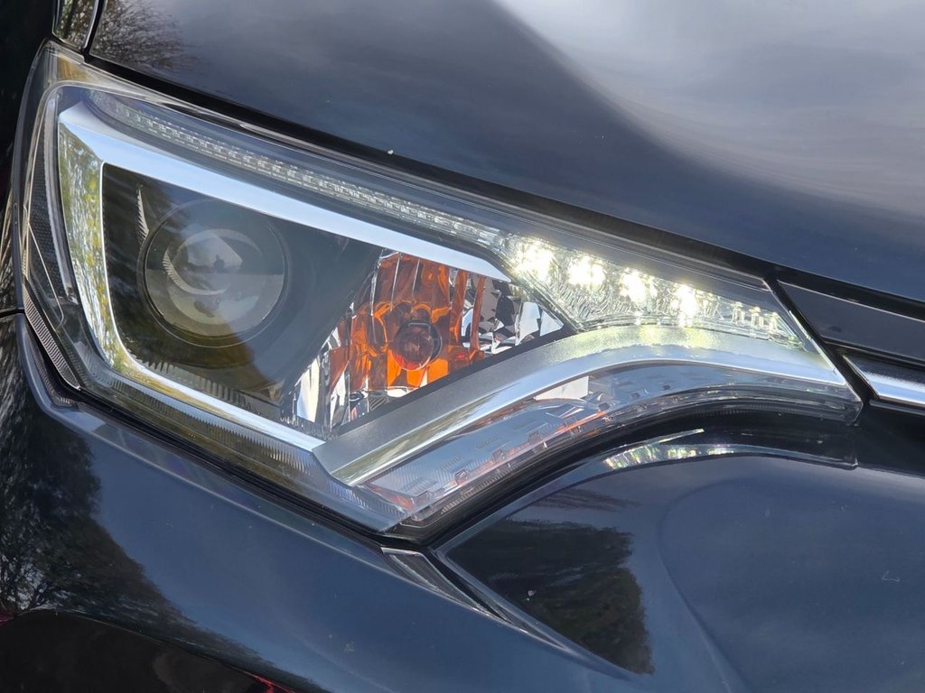 Used Toyota RAV4 2017 for sale - 76439339: Photo 14