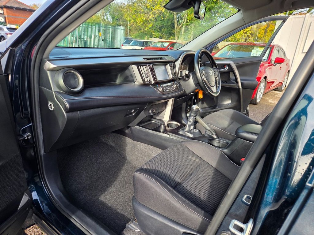 Used Toyota RAV4 2017 for sale - 76439339: Photo 15