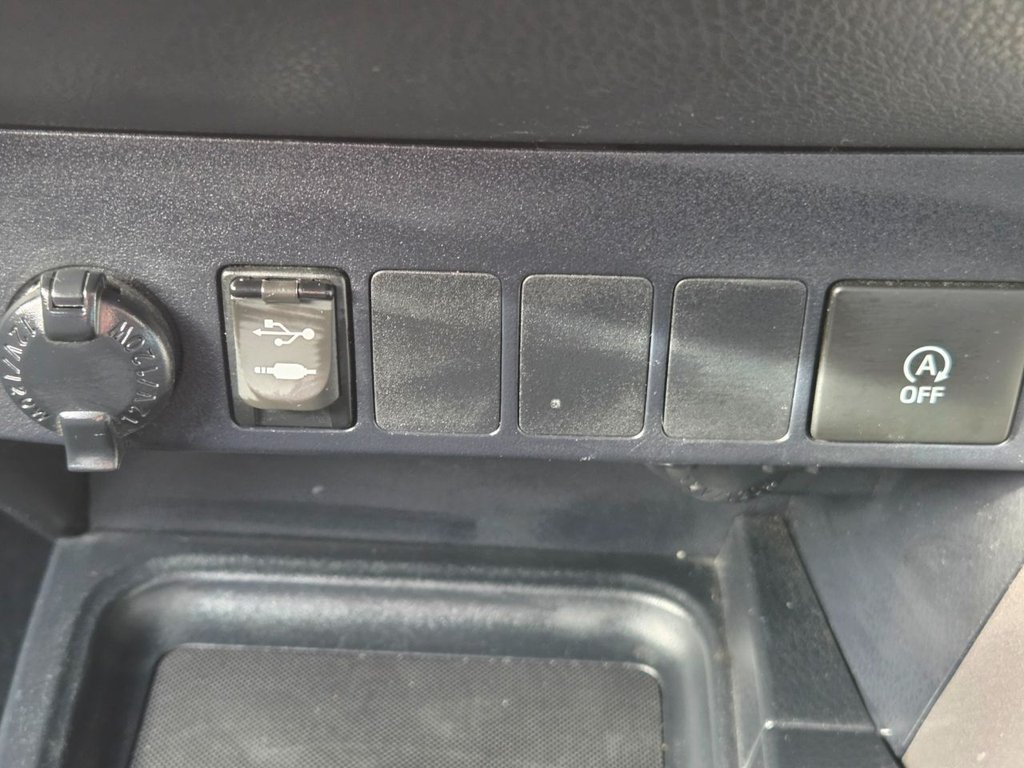 Used Toyota RAV4 2017 for sale - 76439339: Photo 18