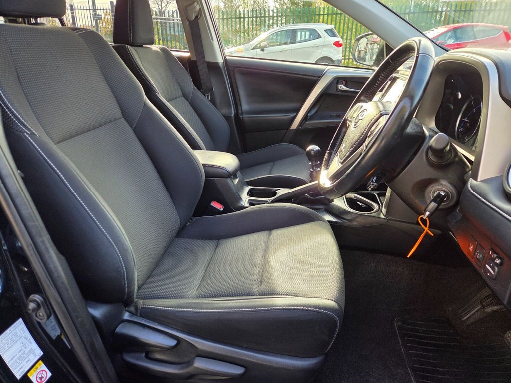 Used Toyota RAV4 2017 for sale - 76439339: Photo 23