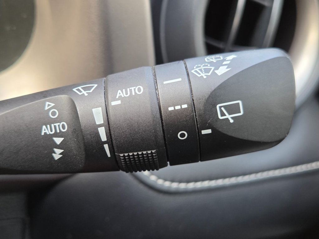 Used Toyota RAV4 2017 for sale - 76439339: Photo 26