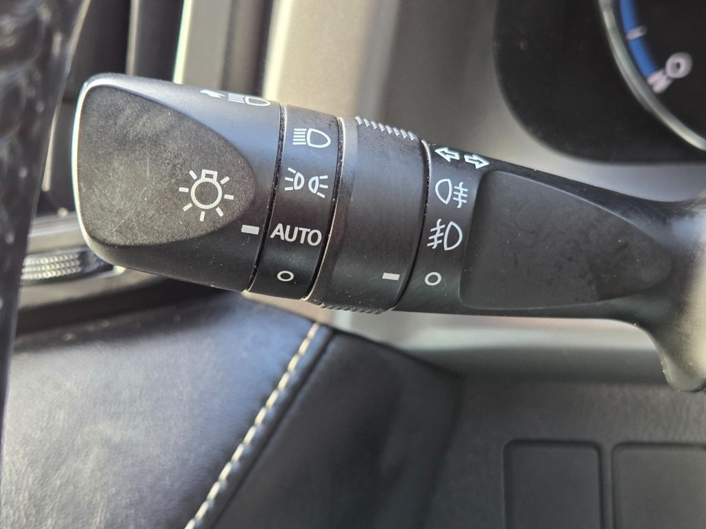 Used Toyota RAV4 2017 for sale - 76439339: Photo 27