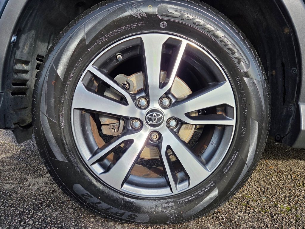 Used Toyota RAV4 2017 for sale - 76439339: Photo 36