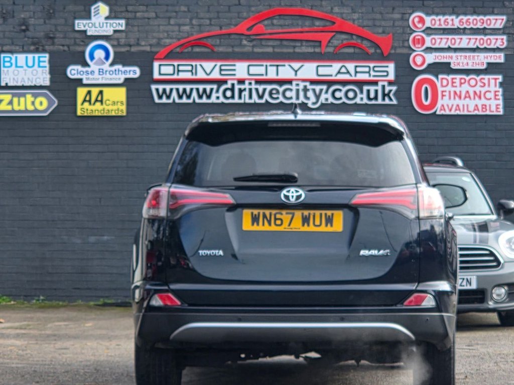 Used Toyota RAV4 2017 for sale - 76439339: Photo 6