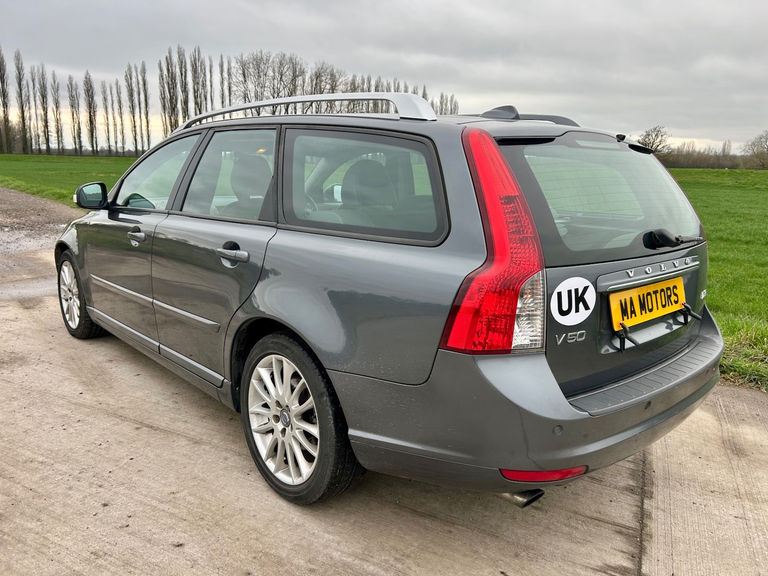 Used Volvo V50 2012 for sale - 77792689: Photo 4