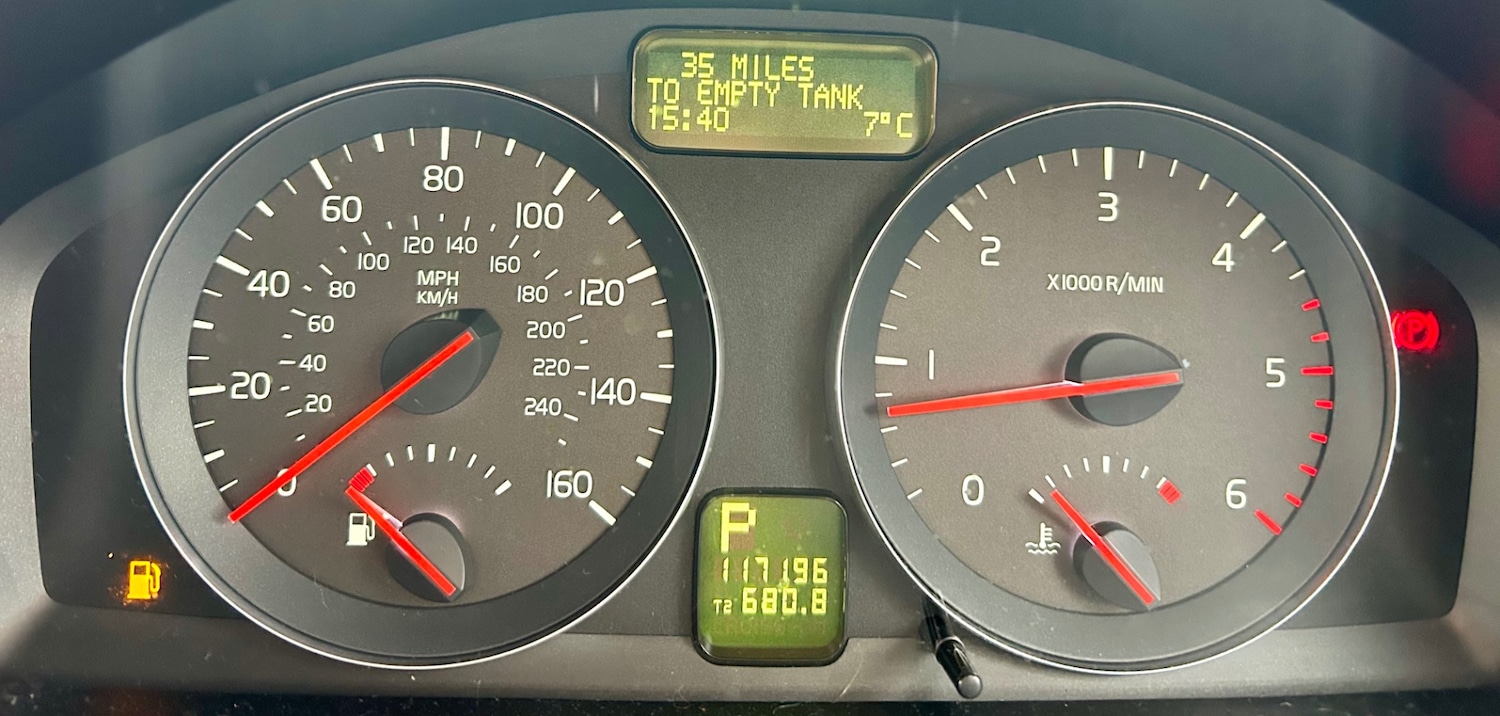 Used Volvo V50 2012 for sale - 77792689: Photo 8