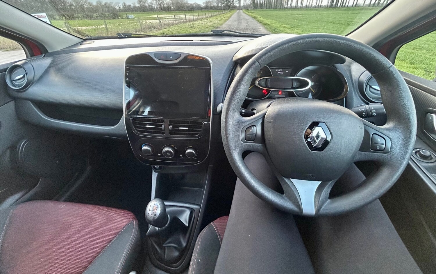 Used Renault Clio 2015 for sale - 77792677: Photo 10