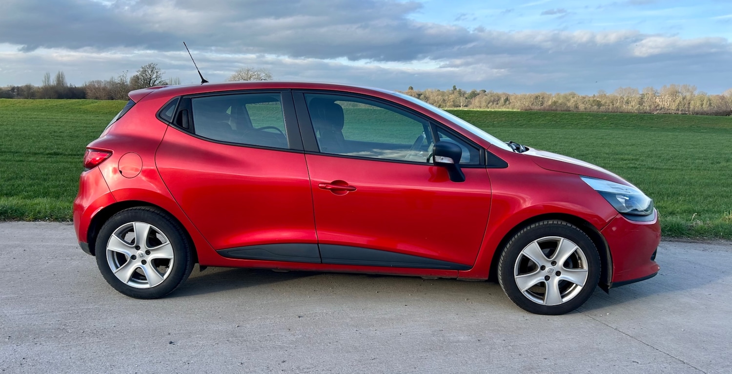 Used Renault Clio 2015 for sale - 77792677: Photo 4